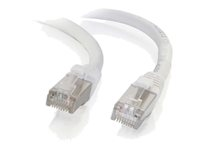 C2G Cat6a Booted Shielded (STP) Network Patch Cable - Koblingskabel - RJ-45 (hann) til RJ-45 (hann) - 30 cm - STP - CAT 6a - formstøpt, uten hindringer, flertrådet - hvit 89933